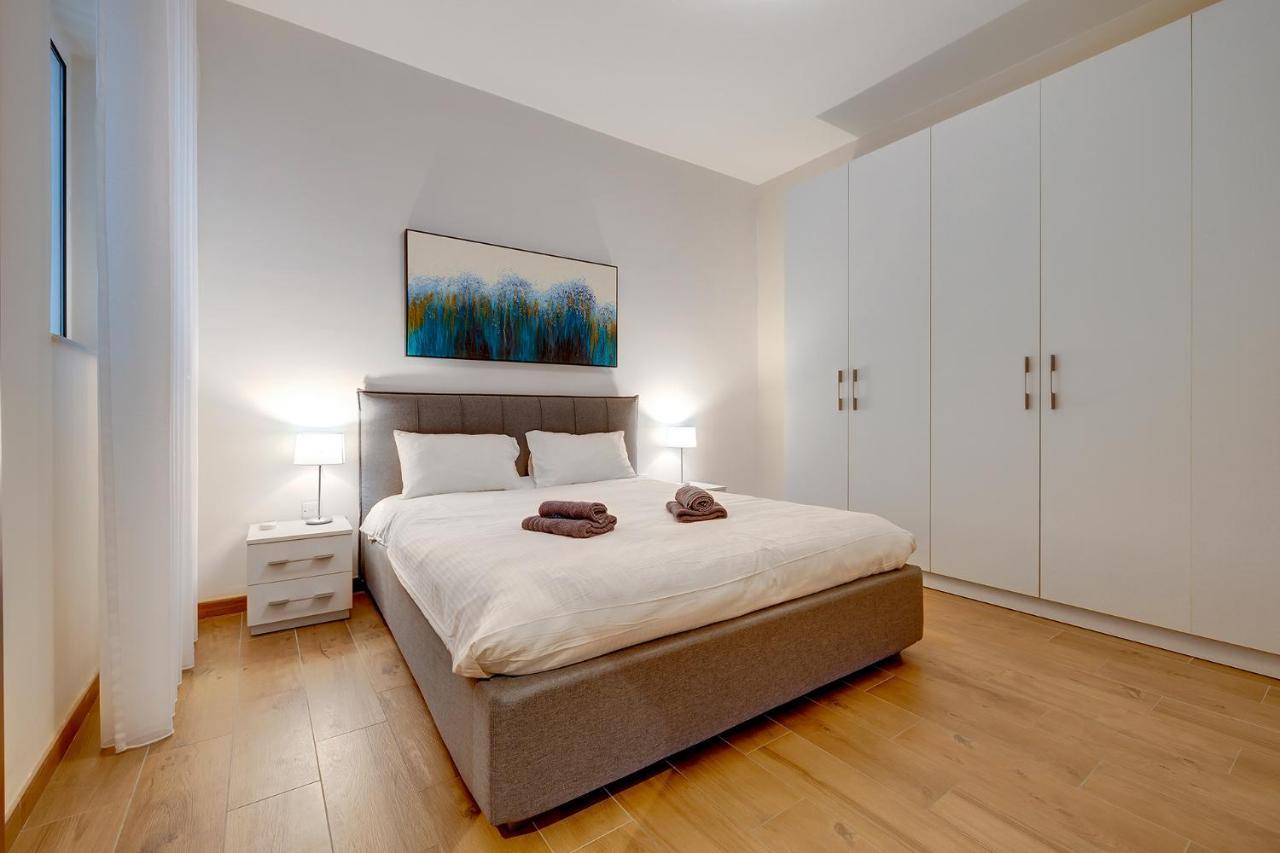 Luxury Apartment With Valletta And Harbour Views Sliema Extérieur photo